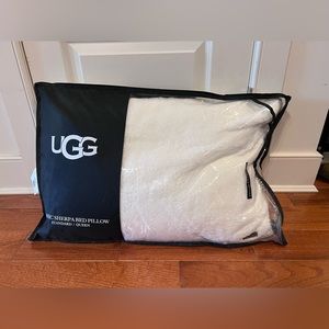Ugg - classic sherpa bed pillow